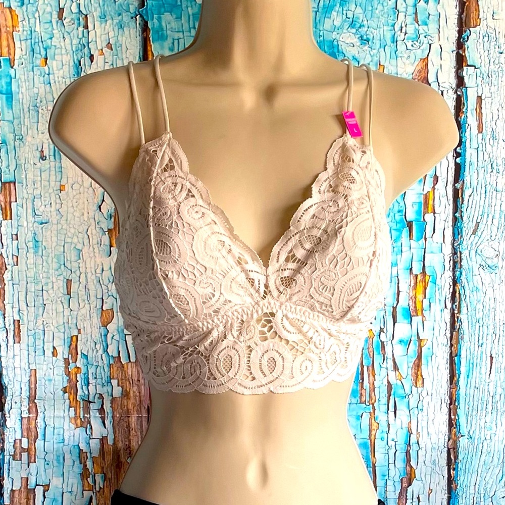 VS PINK Crochet Lace Cream Bralette